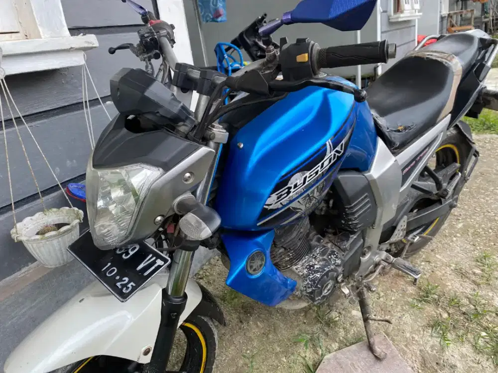 Byson raja tampan lengkap mulus