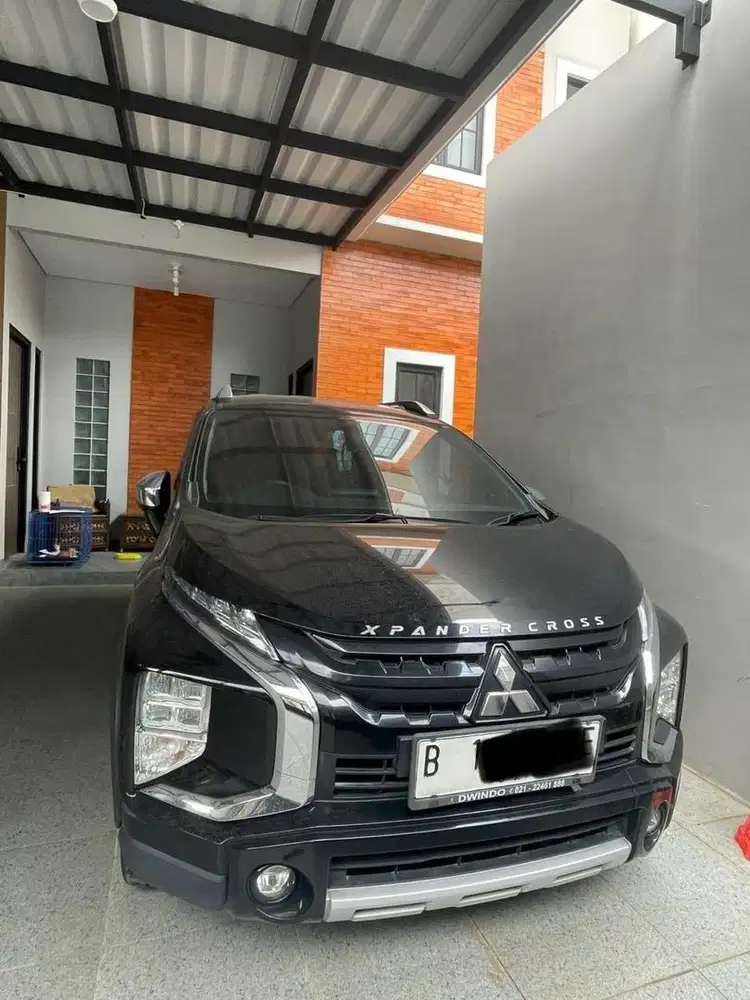 Mitsubishi Xpander Cross, th 2022, Tgn 1, like new, low KM