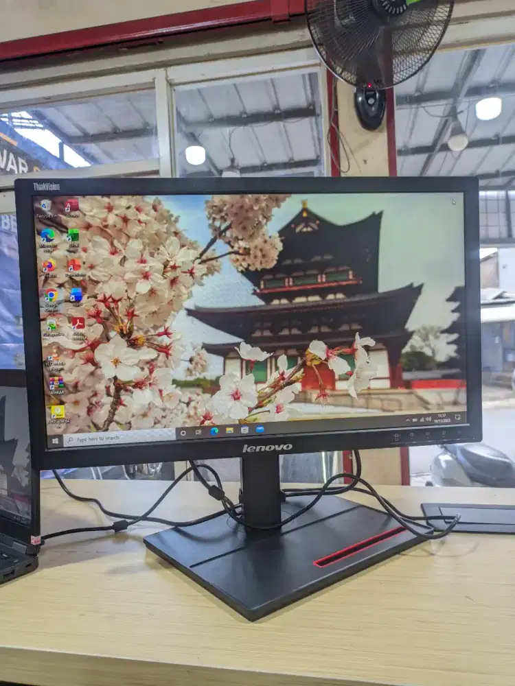 Monitor lenovo thinkvision