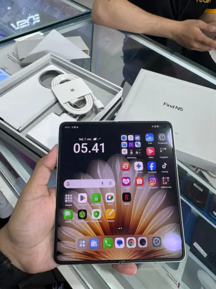 Oppo Fold Find N5 16/512gb Fullset Mulus. Garansi On April 2026.