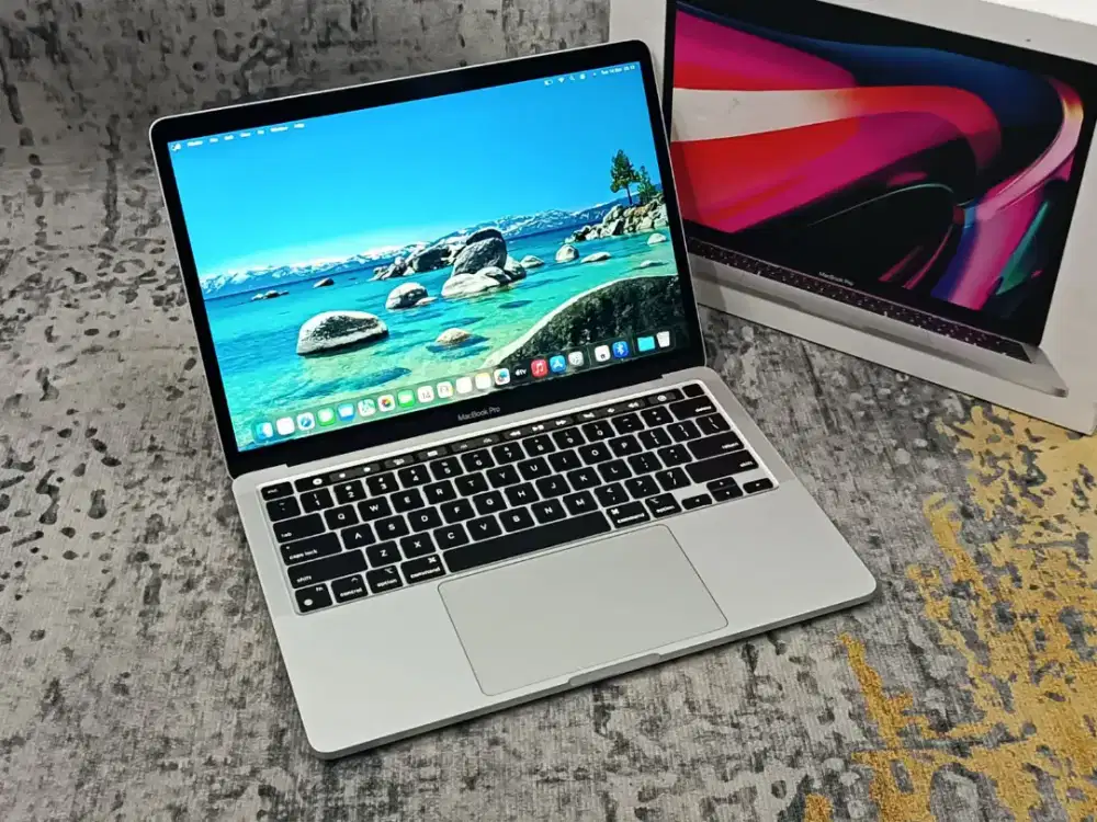 MacBook Pro M1 2020 13 TouchBar 8GB 512GB Silver Fulset iBox Like New
