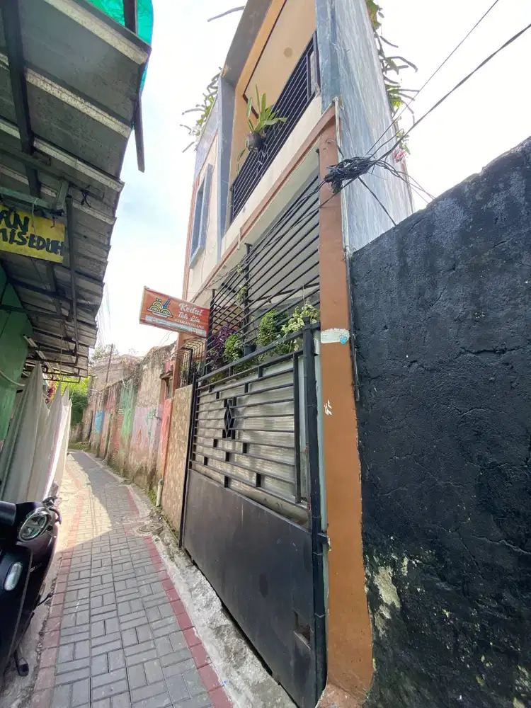 Dijual Rumah Murah Strategis 3 Lantai dekat dengan Pemkot Cimahi TP