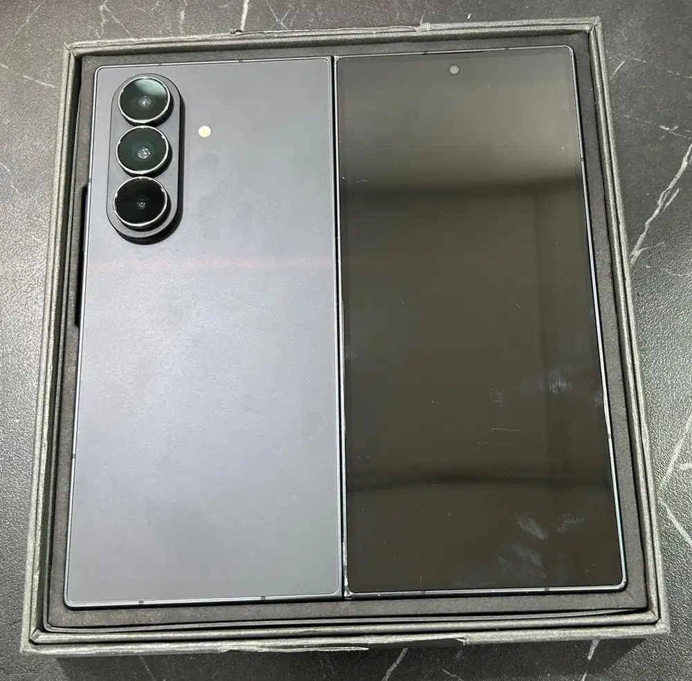 Samsung Z fold 7 ram 12/512gb mulus fullset nominus