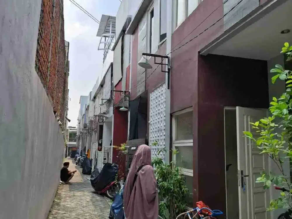 Sisa 2 unit Rumah 2 lantai di Nginden Surabaya