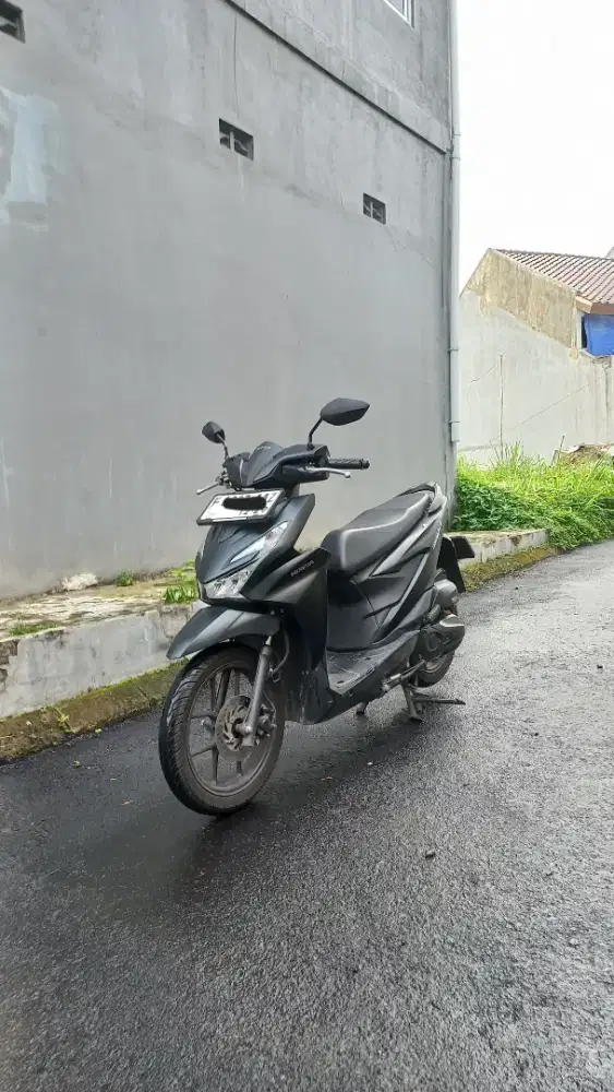 Fs : Honda beat deluxe 2024 keyless, low km, like a new!!
