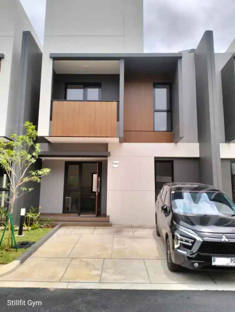 Jual Rumah Baru Cluster Regina 2Lt Sumarecon Crown Gading
HarapanIndah