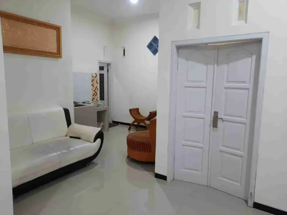 Dijual villa dekat bns