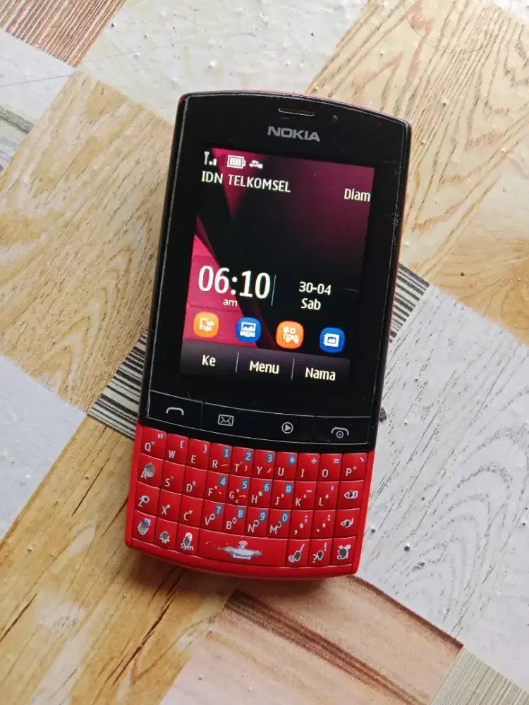 Nokia 303 Ready