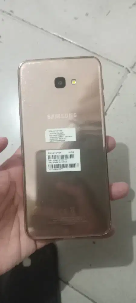 Jual hp samsung j4 +