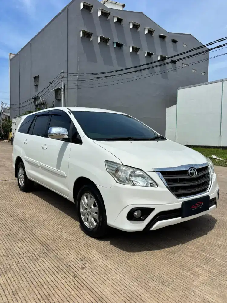 Toyota Kijang Innova 2.5 G diesel manual 2013 putih murah