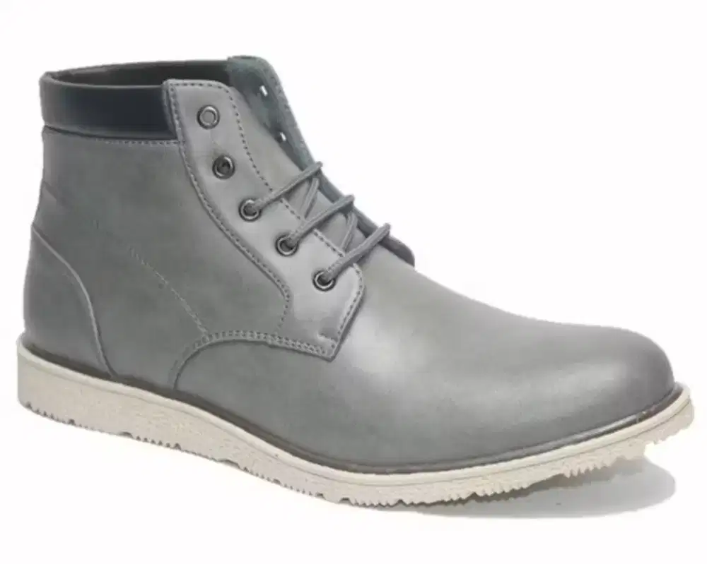 Sepatu boots casual pria