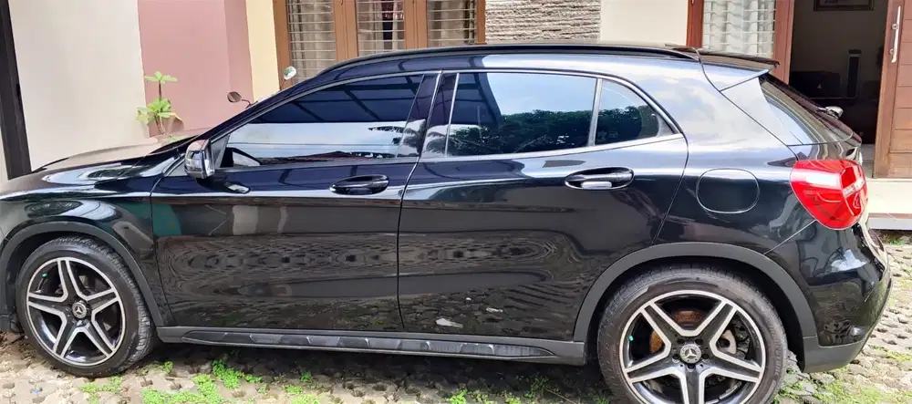 Mercedes-Benz GLA200 2015 Bensin