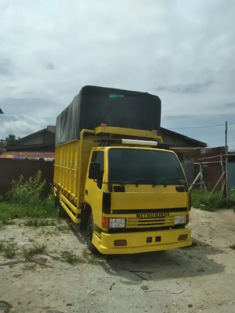 Truck Mitsubishi Colt Diesel 120