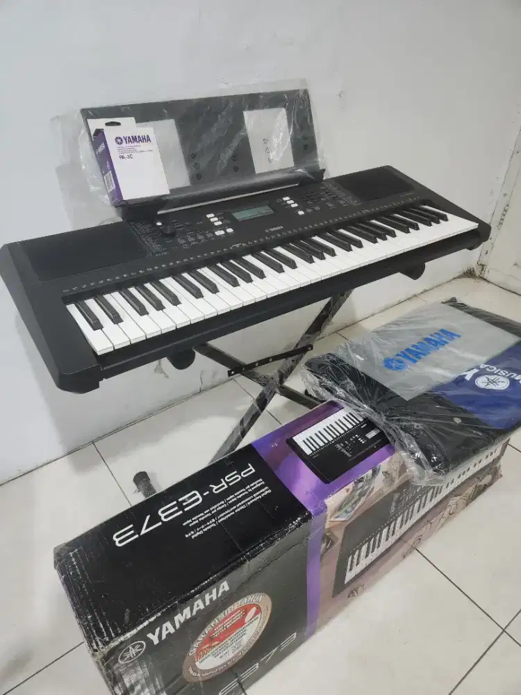 Keyboard Yamaha E373
