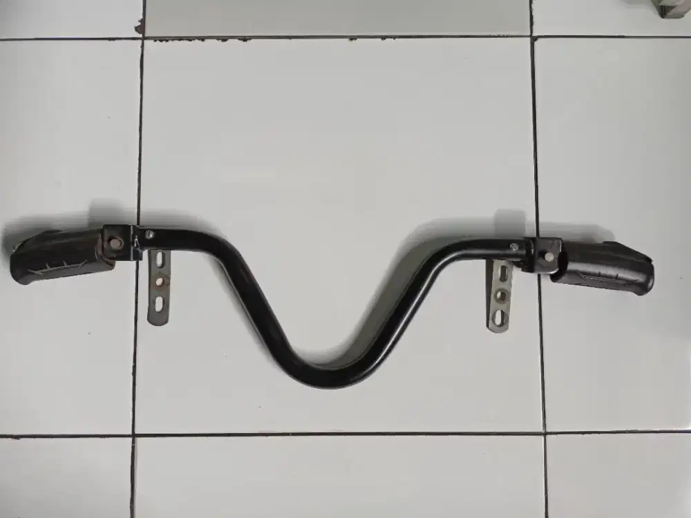 Footstep tengah buat vario th 2021 keatas