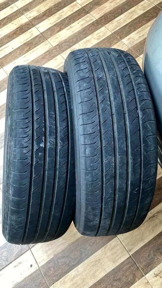 2 Ban 225 60 18 Tebal 85% size 225/60/R18