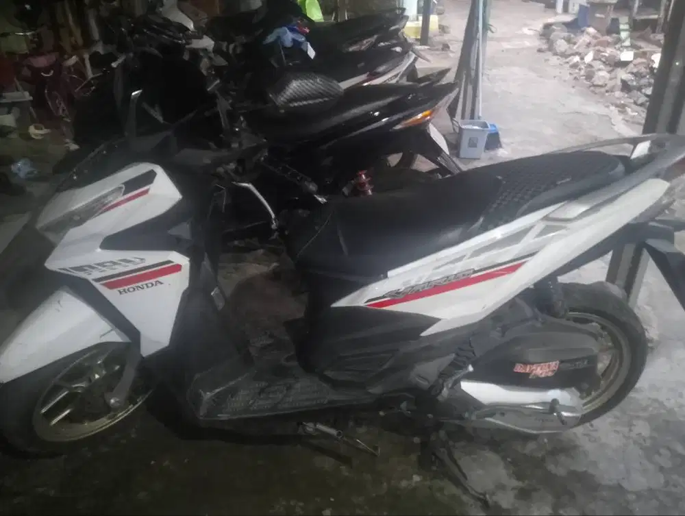 Jual motor atau barter