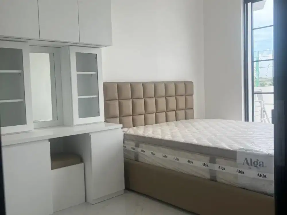 Rumah PIK2 Bukit Nirmala Fasad Modern Brand New Tipe 6x10 Full Furnished