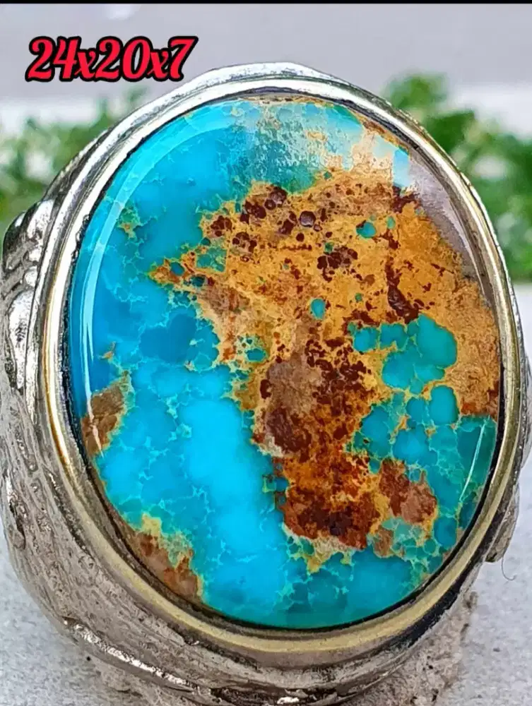 Batu Pirus Persia warna Biru Tosca serat emas