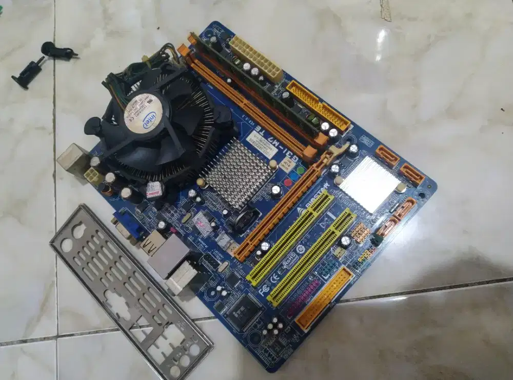 Paket ngetik2 Core2Duo E7500 Mobo Biostar Ram 2gb
