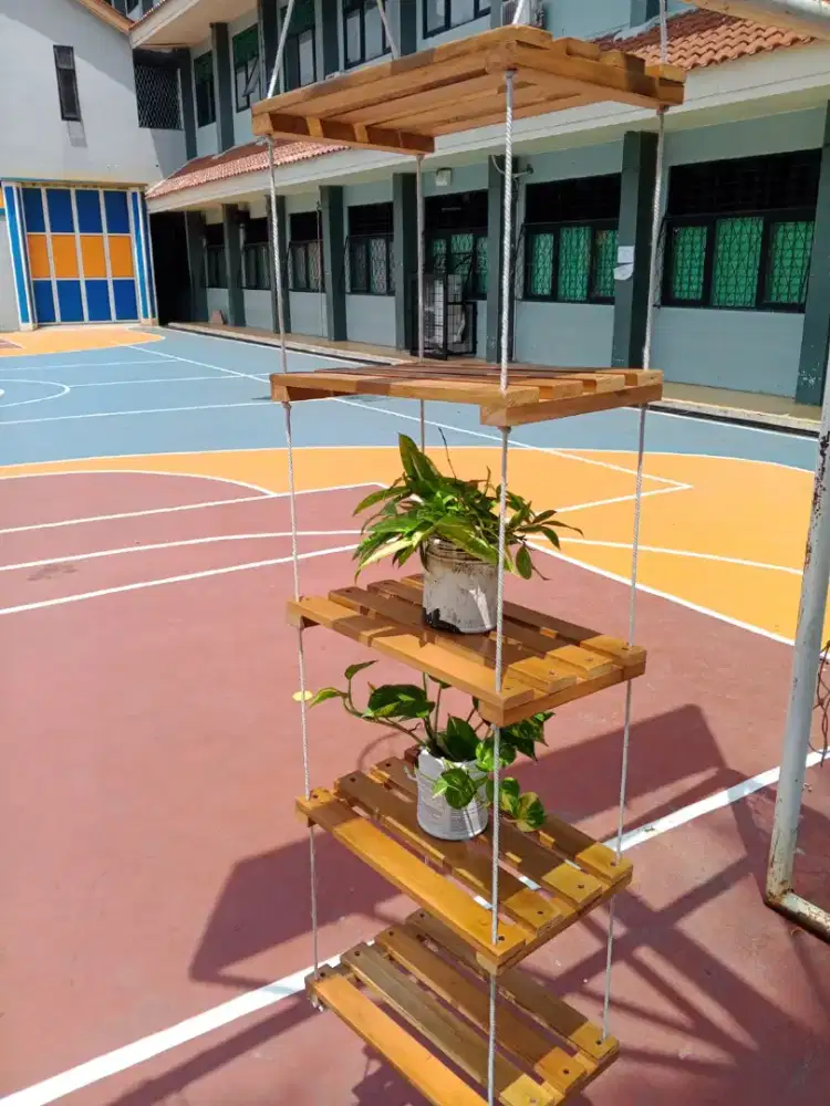 Rak gantung kayu multifungsi