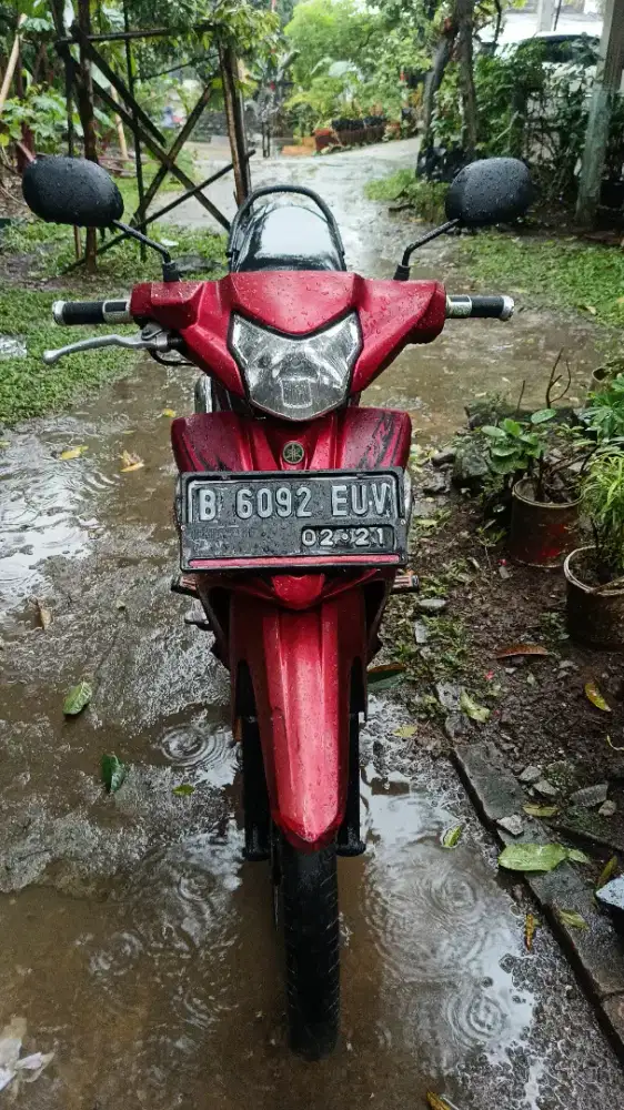 Yamaha Vega ZR 2011 plat b Depok