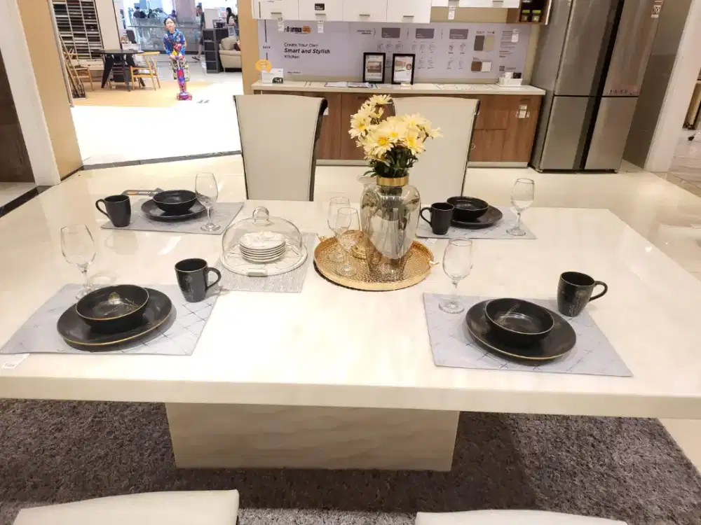 Dijual Meja Makan Marmer + kursi 4 bahan premium informa