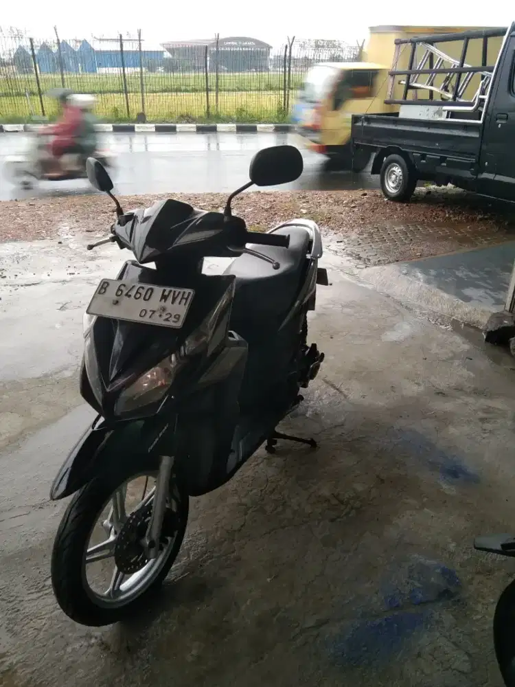 Motor honda vario techno tahun 2010 . Harga masih bisa nego tipis yaa