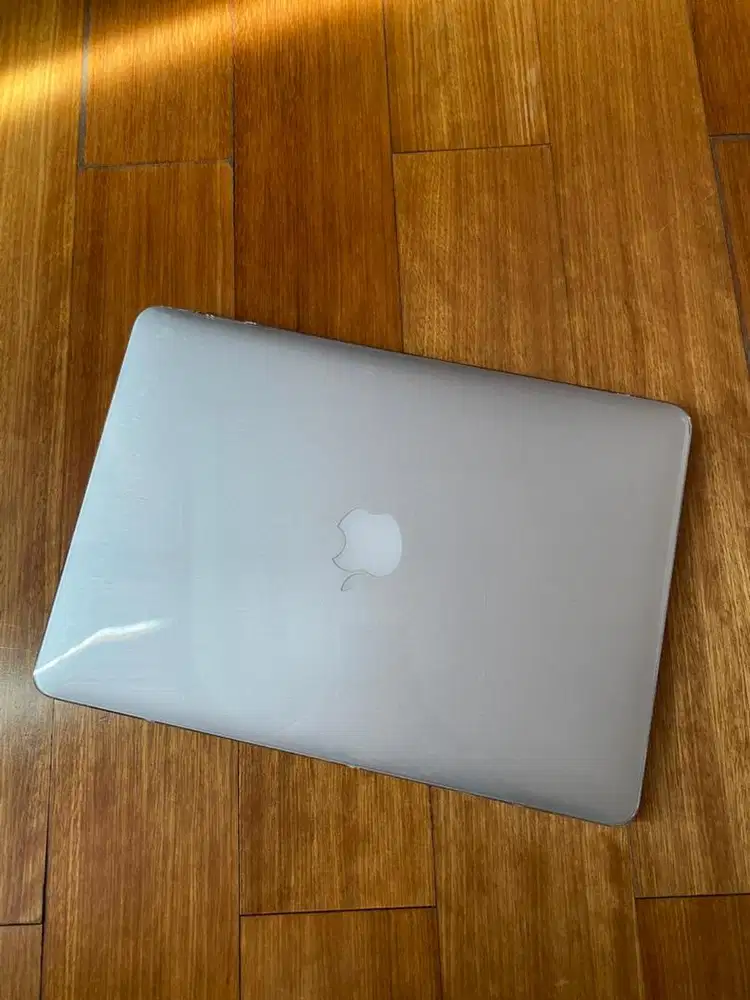 MACBOOK AIR BAGUS