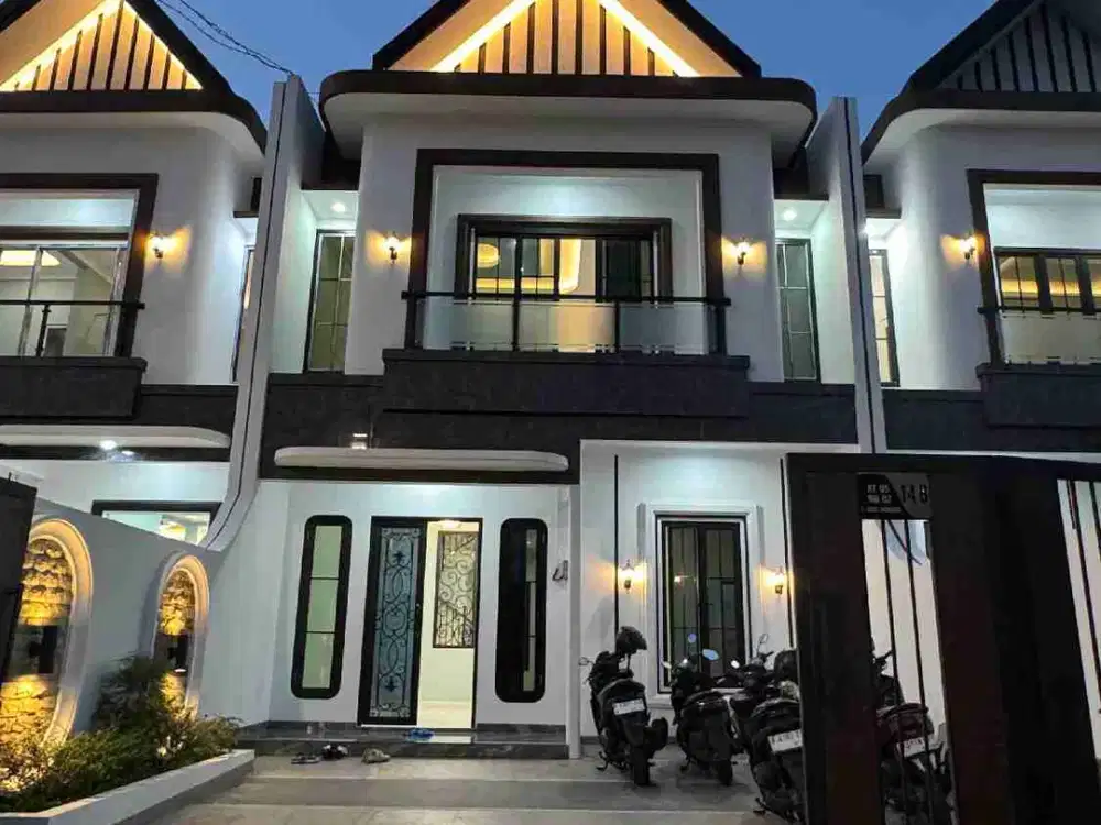 RUMAH MEWAH JAKARTA SELATAN SIAP HUNI