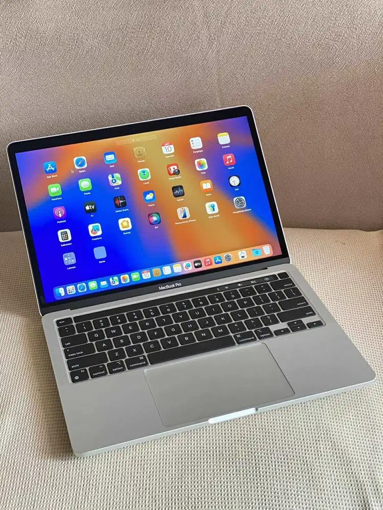 Macbook Pro 2019 Retina TouchBar Core i5 8GB RAM 256GB SSD MULUS MURAH
