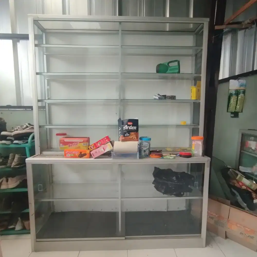 Etalase 2 tingkat kondisi mulus