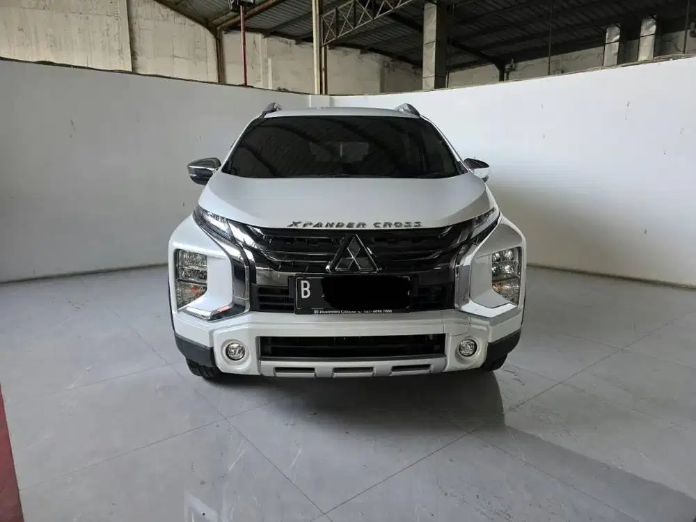 Low Km 37rban Mitsubishi Xpander Cross AT ( Matic ) 2021 Putih Mulus
