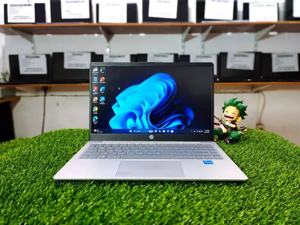 Laptop bekas HP 14-EP0555TU Intel Core i3-1215U Ram 8GB