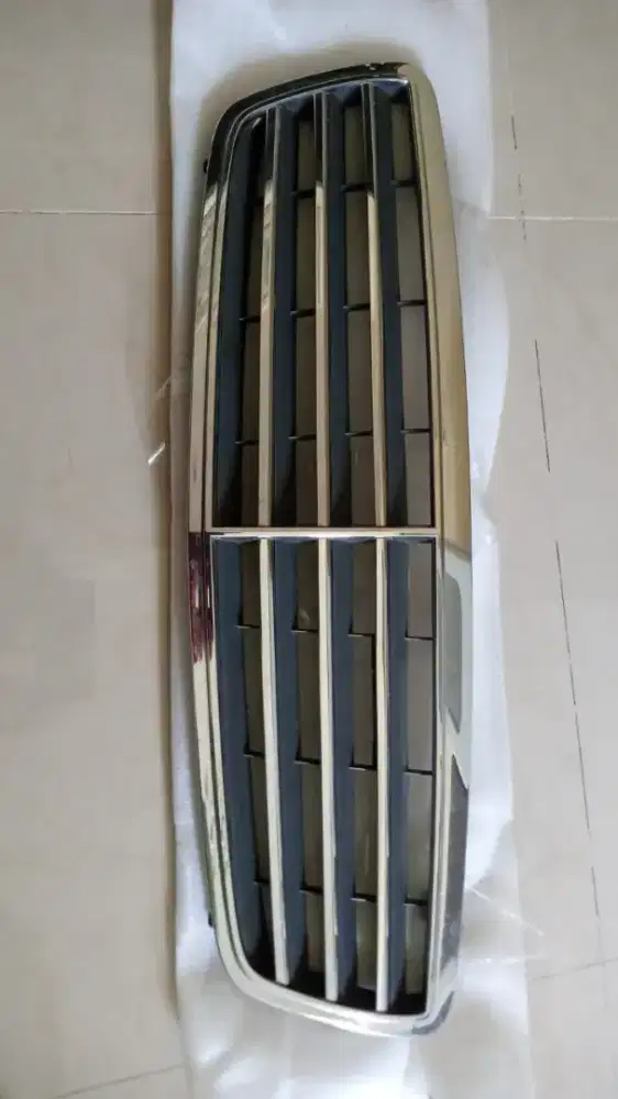 Jual Grill Depan ORIGINAl W203 C240