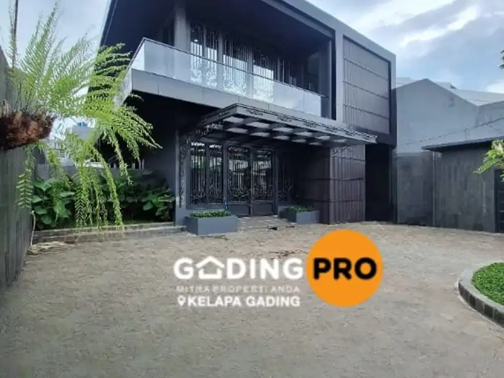 RUMAH MEWAH BARU DG KOLAM RENANG DI KOMPLEK PERUMAHAN ELIT DI PONDOK KELAPA