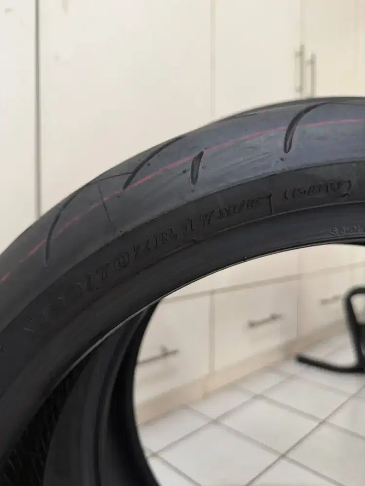 Ban Motor Dunlop Sportmax D241F 120/70-17