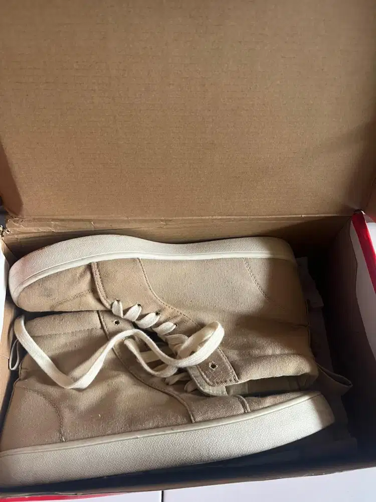 PRELOVE SEPATU DIADORA