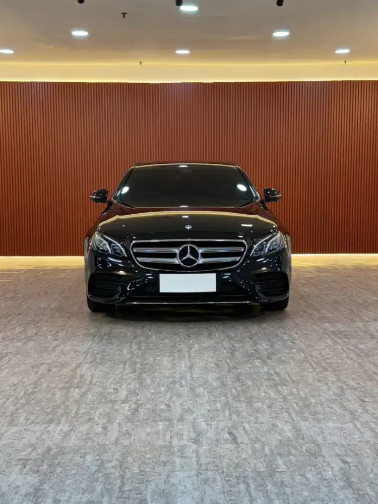 (KM 24rb) Mercedes Benz (mercy)E300 Amg 2.0 At 2017
