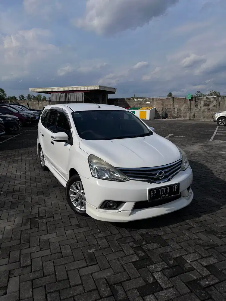 Nissan Grand livina 2016 Bensin