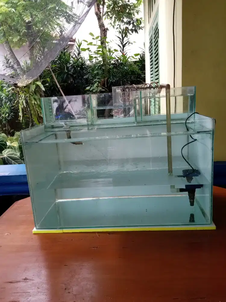 Aquarium uk. 70x40 cm + blower