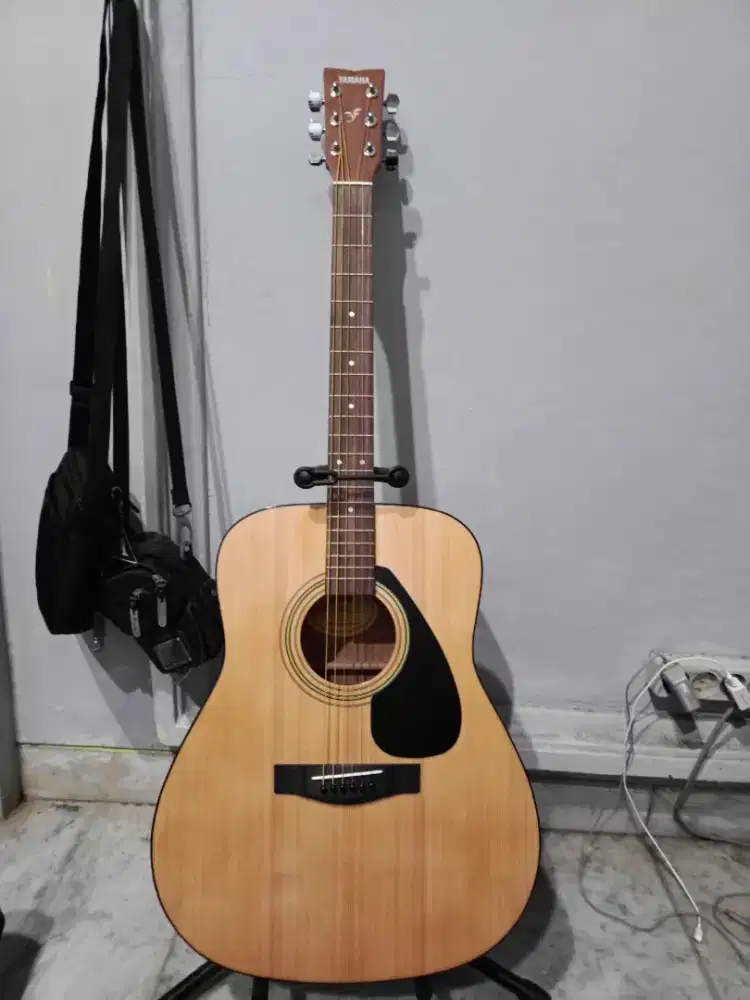 Gitar Akustik Yamaha F310