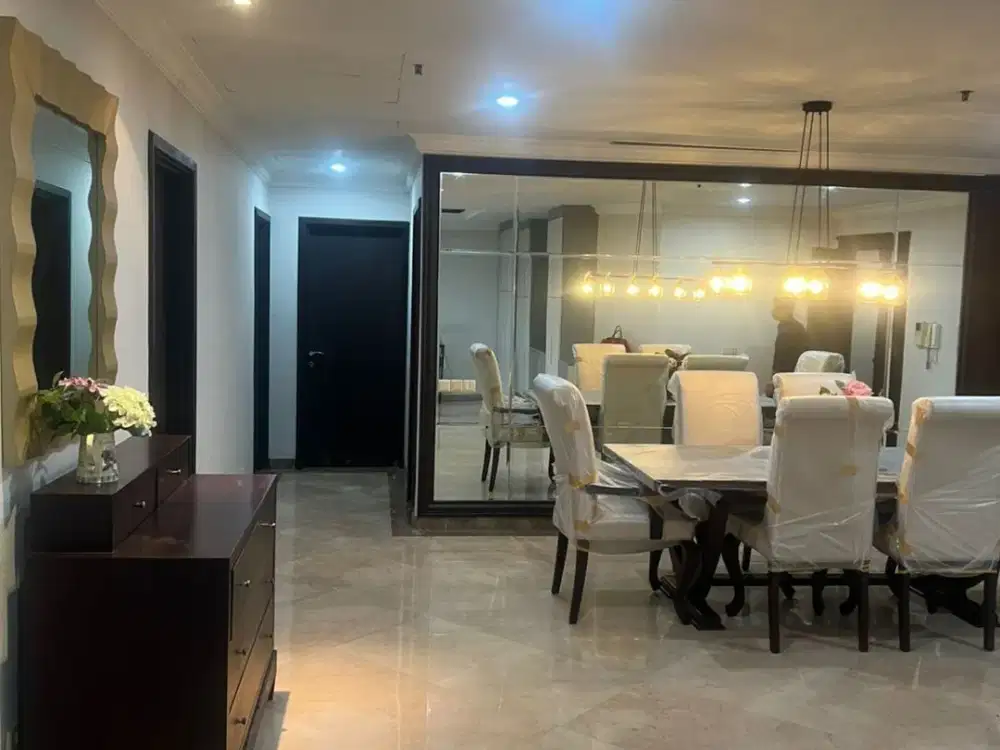 Disewa Apartemen Kusuma Chandra Uk 150 m² 3BR Brand New View Pool at Jakarta Selatan