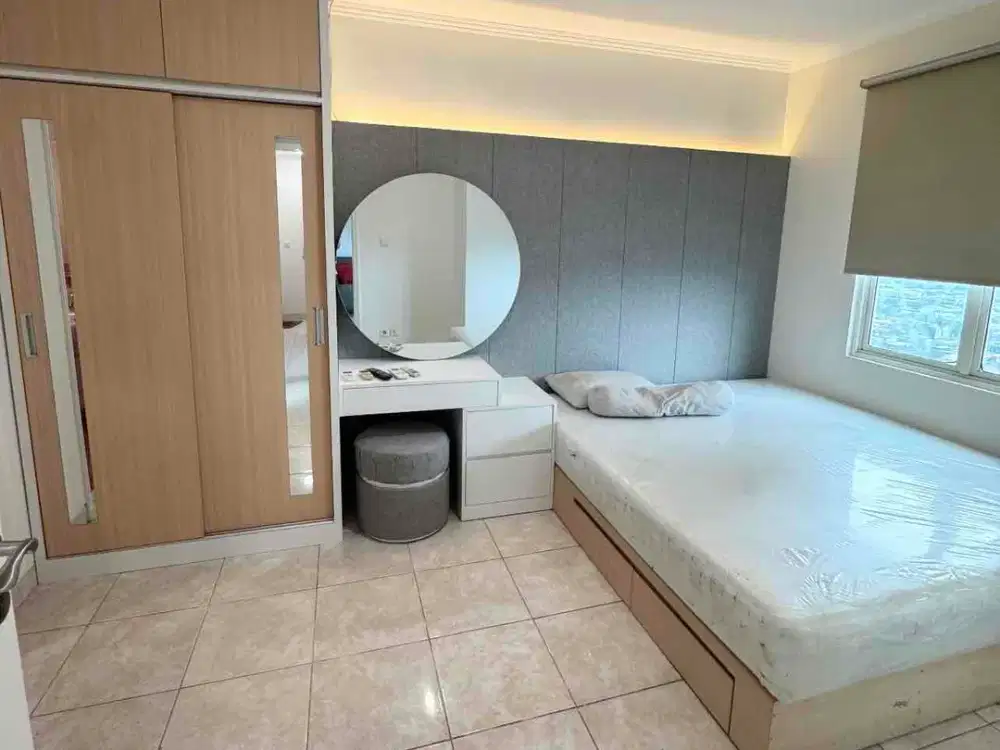 Disewakan apartemen akses ke Mall of Indonesia 2 kamar tidur luas 83 m2 brand new unit baru full furnish lantai 19 tower lyon garden di French walk MOI kelapa gading jakarta utara
