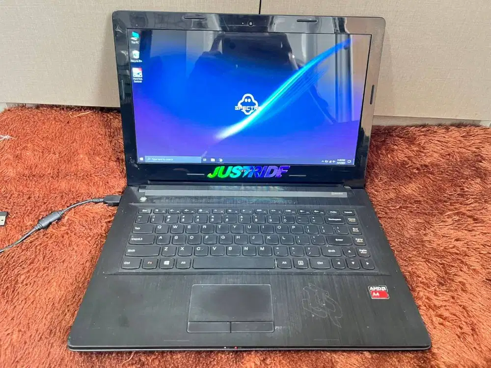 Laptop lenovo g40-45  Uk 14inch Windows 10 pro 64bit Amd a4-6210
