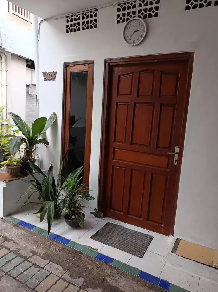 Disewakan Rumah Stratagis Surabaya Pusat / Kontrak / Rumah /
