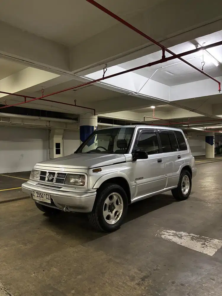 Suzuki Escudo 2000 Bensin