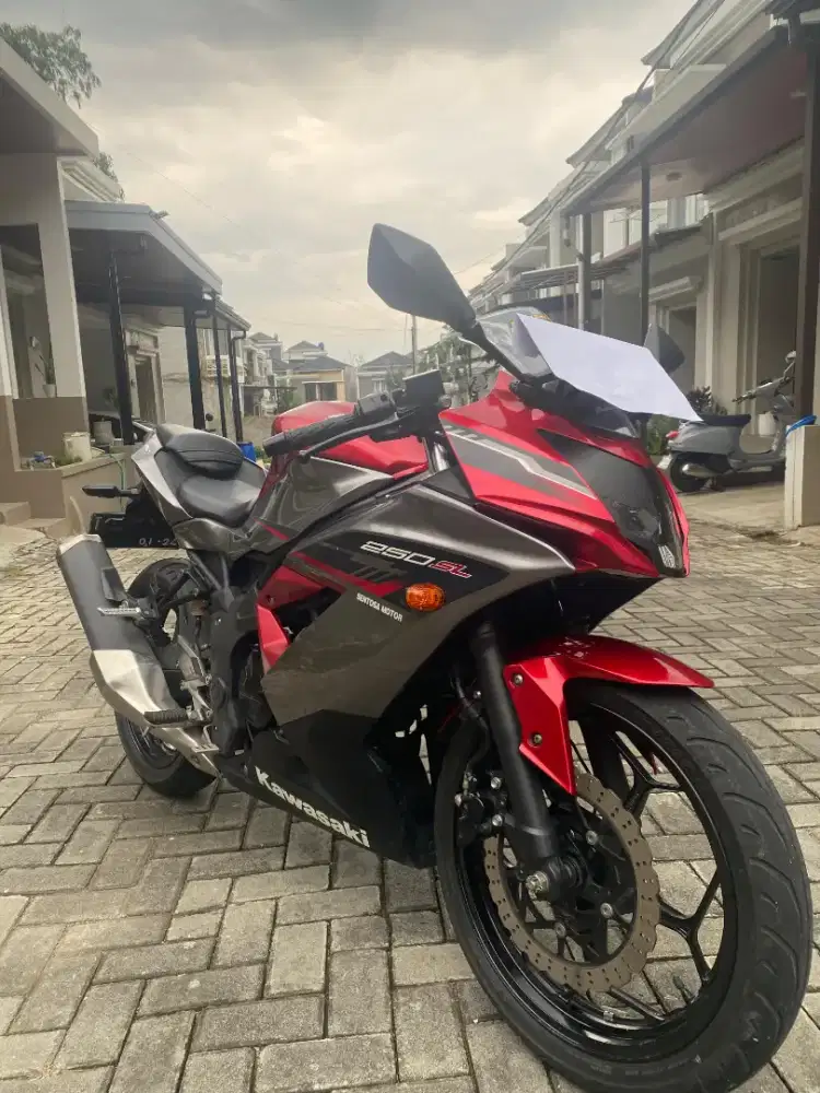Kawaski kilometer rendah 6000 mono