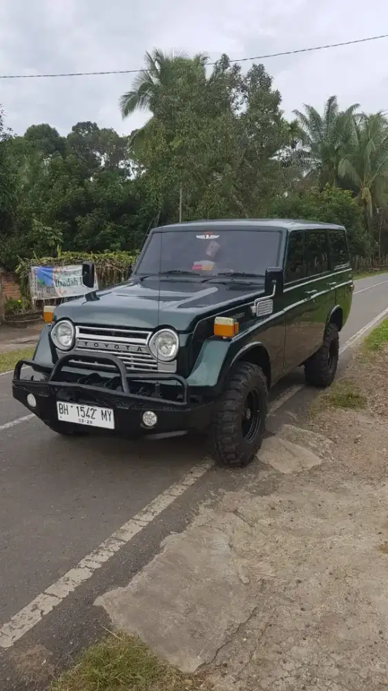 TOYOTA KOMANDO - JEEP - LAND CRUISER HARDTOP [NEGO]