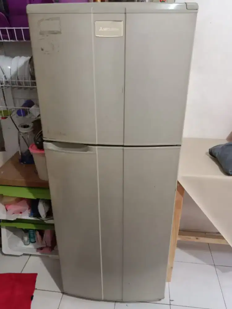 Kulkas Mitsubishi 2 pintu
